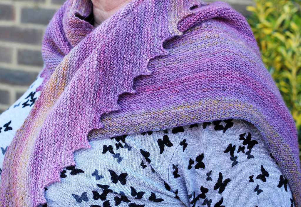 FO and Tell Stranded Blog Handspun Yarn Hitchhiker Shawl Martina Behm