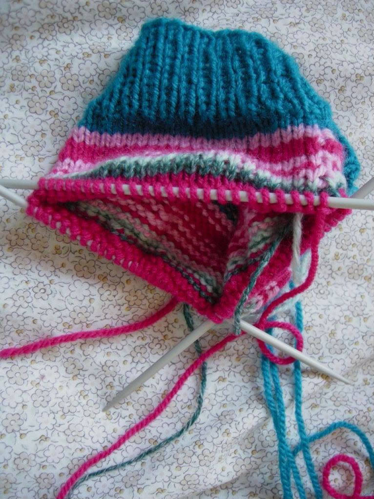 Happy Daisy knitting
