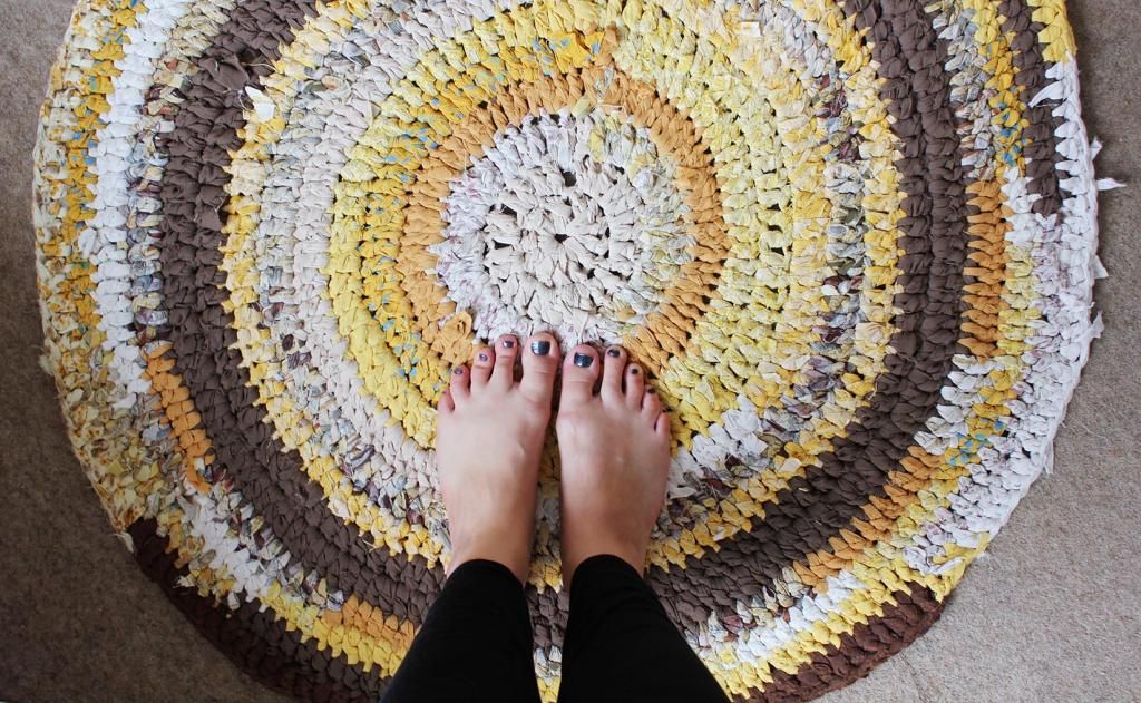 Happy Daisy Crochet Rug Amy Edwards Green