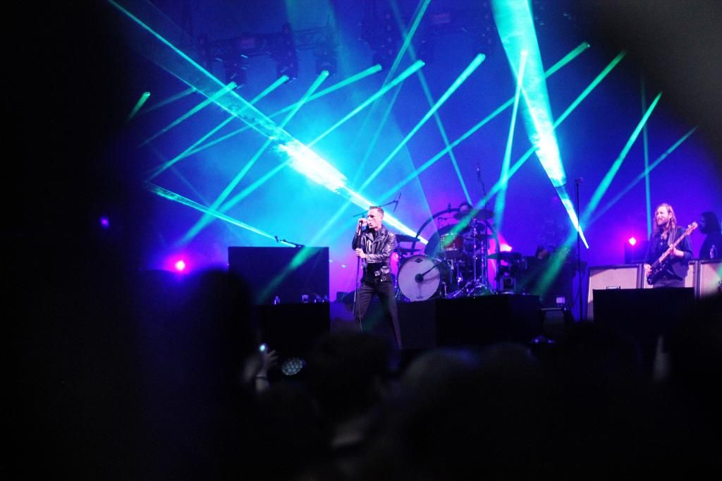 Happy Daisy The Killers Live At Wembley Stadium 2013