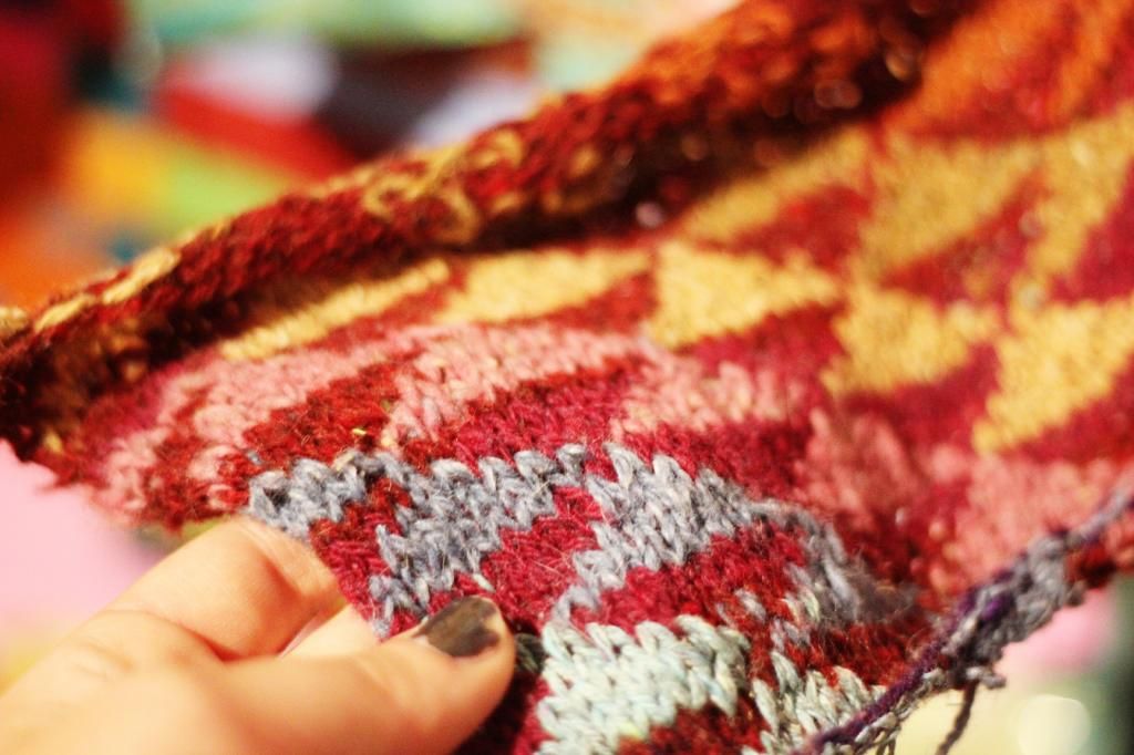Happy Daisy Kaffe Fassett Fashion Textiles Knitting Exhibition Needlepoint Sewing