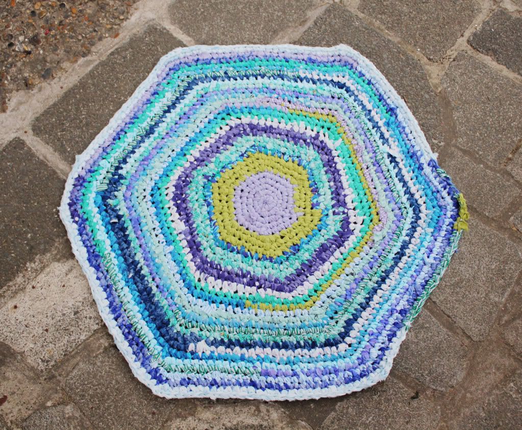 Happy Daisy Crochet Rug Craft Handmade