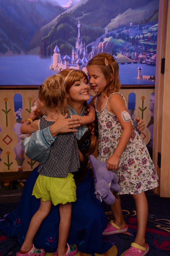 PhotoPass_Visiting_EPCOT_7765603020.jpeg