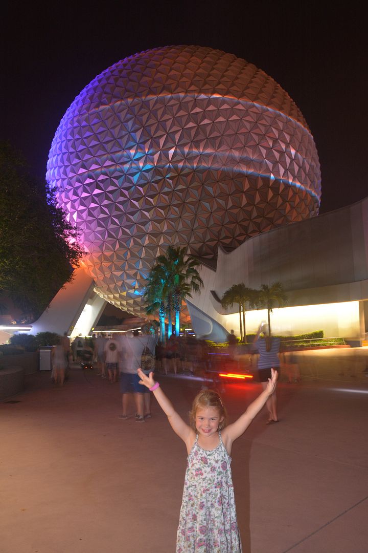 PhotoPass_Visiting_EPCOT_7765704578.jpeg