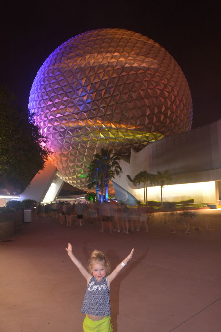 PhotoPass_Visiting_EPCOT_7765704581.jpeg