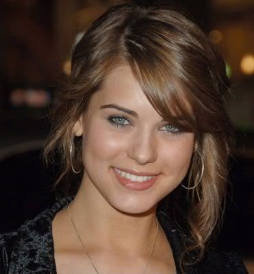 While watching Kick Ass I found Lyndsy Fonseca to be quite a lil' hottie