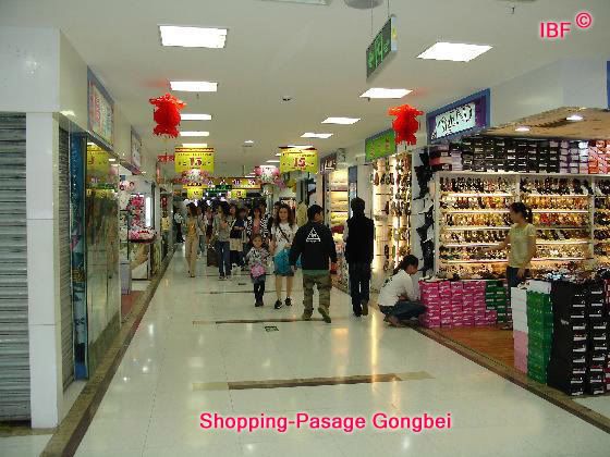 [Bild: ShoppingGongbei.jpg]